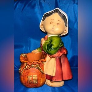 hand-painted Yi Art Korean villager figurine